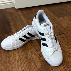 New in box Adidas Grand Court. Size 10.